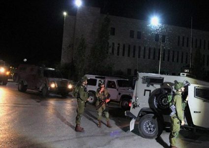 حملة مداهمات واعتقالات بالضفة