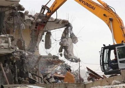 الاحتلال يخطر بهدم ووقف البناء في ثلاثة محال تجارية في يعبد