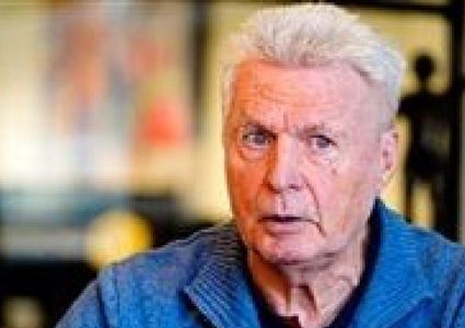 وفاة اللاعب الهولندي فيم سيوربير عن عمر ناهز 75 عاما