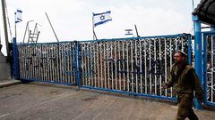 سجون الاحتلال تجري فحص كورونا لجميع أسرى قسم (2) بجلبوع