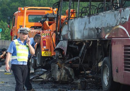 بكين.. سائق حافلة ينهي حياة 21 شخصا لأنه لم يكن راضيا عن حياته !