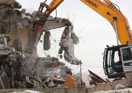 القدس: قوات الاحتلال تهدم منزلا في جبل المكبر