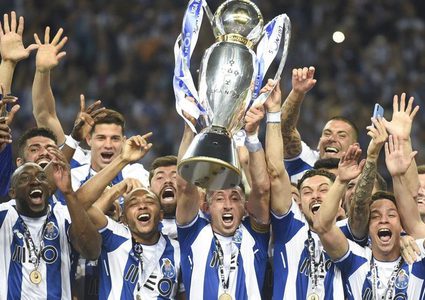 رسميا.. بورتو يتوج بطل الدوري البرتغالي