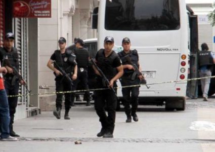 تركيا: مقتل شرطيين واصابة اثنين خلال عملية أمنية بولاية سعرد