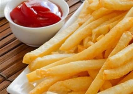 خبير تغذية: البطاطس المقلية من أخطر الأطعمة تأثيرا على الصحة