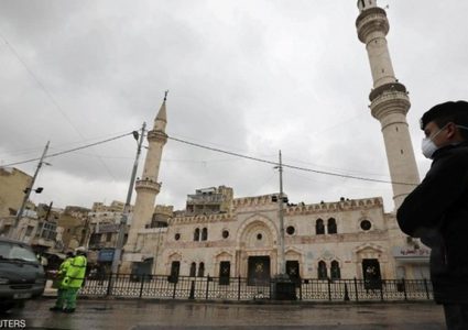 الأوقاف: إغلاق مساجد قريتي كوبر وعارورة لـ 3 أيام