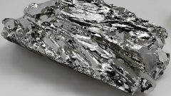 اكتشاف بكتيريا خاصة تأكل المعادن للحصول على السعرات الحرارية !