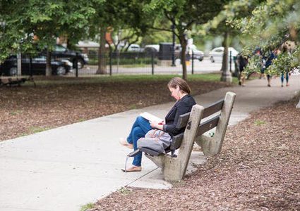 تحذير.. وضعية الجلوس قد تكشف إصابتك بمرض الباركنسون