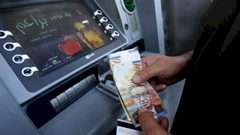 اقتصادي: على الحكومة وضع حلول مرضية لجميع المتضررين من الشيكات