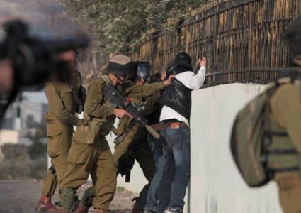 الاحتلال يعتقل 14 مواطنا من الضفة