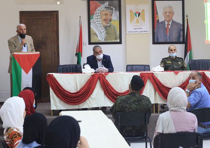 تسليم منحة د.سالم أبو خيزران لأوائل الثانوية العامة في طوباس