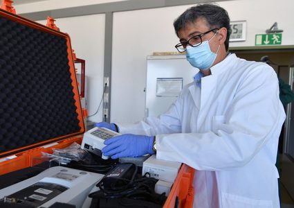 الحكومة تتسلم معدات لمكافحة كورونا بقيمة مليون يورو