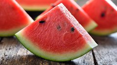 تحذير.. البطيخ الأحمر يضر بصحة كل من يعاني من الأمراض الهضمية