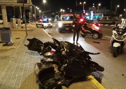 إصابة خطيرة لراكب دراجة نارية بحادث طرق قرب الخضيرة