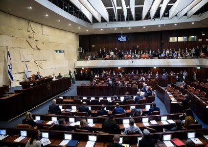 حكومة الاحتلال تمرر قانون يتيح لها الانفراد بقرارات كورونا