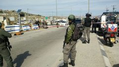 الاحتلال يعتقل مواطنا على حاجز زعترة جنوب نابلس