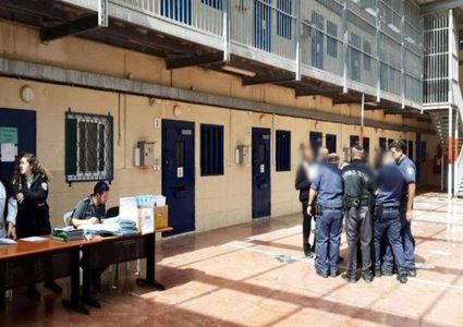 نادي الأسير يطالب بلجنة طبية محايدة تشرف على الأسرى