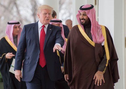 البيت الأبيض: ترامب وبن سلمان بحثا التعافي الاقتصادي من "كورونا"