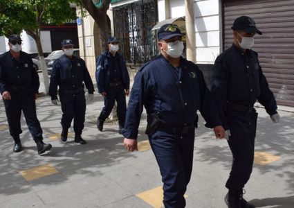 الجزائر.. شرطي يقتل 4 أفراد من عائلة واحدة