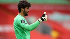 حارس ليفربول: لن أعود إلى البرازيل
