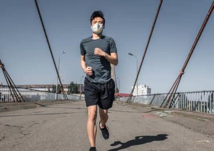 كيف تتخطى صعوبة وضع الكمامة أثناء ممارسة الرياضة ؟