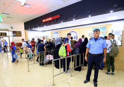 الخارجية تدين منع الاحتلال سفر سيدتين عبر معبر الكرامة