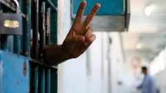 شؤون الأسرى: لا نعلم مصدر إصابة الأسير المحرر محمد حزين بكورونا