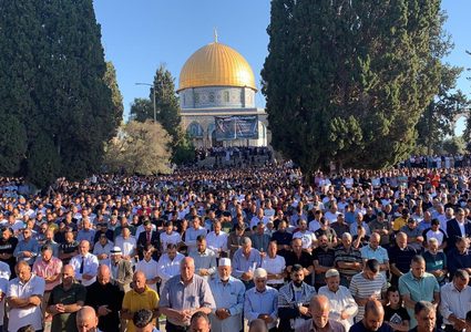 ملحم: اقامة صلاة العيد بالساحات العامة مع اتخاذ تدابير الوقاية