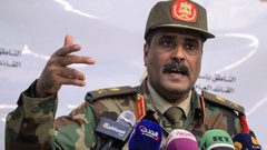 الجيش الليبي بقيادة حفتر يتهم تركيا بتهريب السلاح الى ليبيا