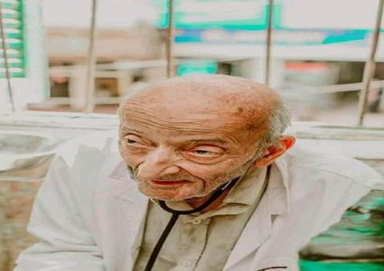 وفاة "طبيب الغلابة" في مصر محمد مشالي