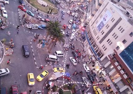 أسواق نابلس تعج بالمارة وحركة شرائية تكاد تكون معدومة