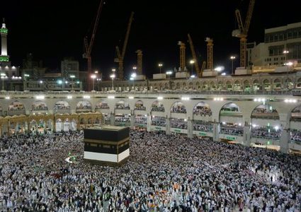 10 آلاف حاج يبدؤون مناسك الحج في ظل اجراءات غير مسبوقة