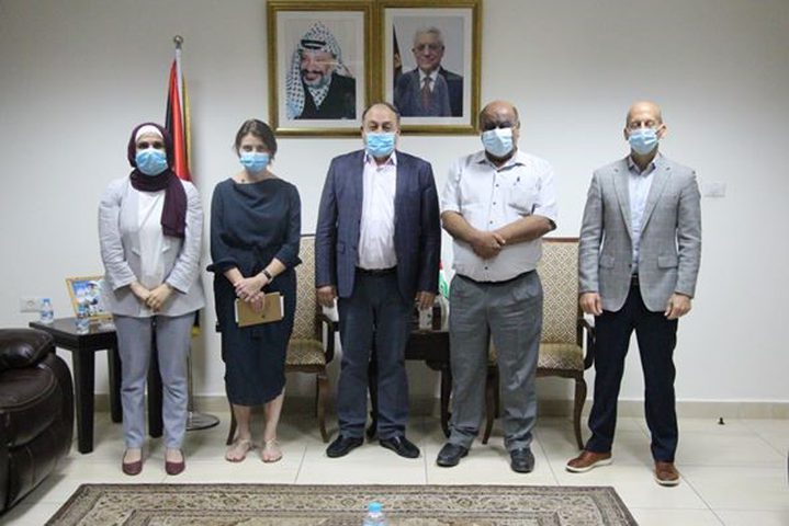 محافظ نابلس يلتقي مديرة العمليات للأونروا في فلسطين