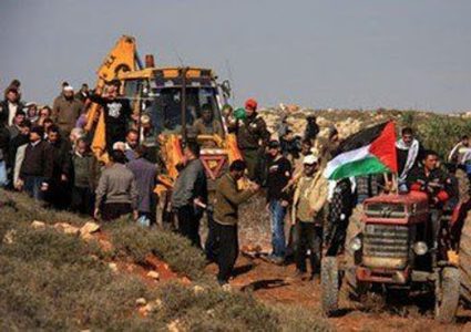الاحتلال يستولي على جرارين زراعيين شمال أريحا