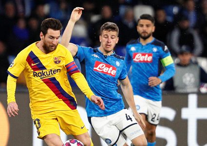 نابولي يطالب بنقل مباراته ضد برشلونة خارج أسبانيا