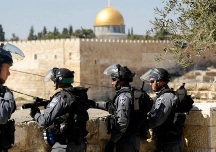 في يوم عرفة...اقتحامات واعتقالات وإبعاد عن المسجد الأقصى