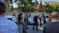 الاحتلال يعتقل أمين سر فتح ويمنع وقفة تضامنية مع محافظ القدس