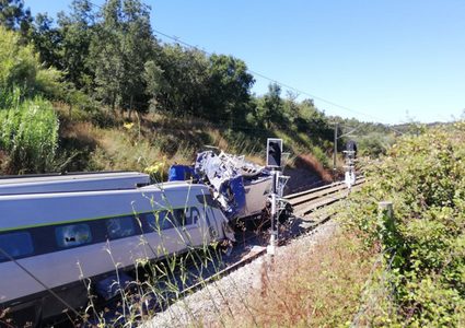 مقتل شخص وإصابة 50 آخرين بحادث قطار سريع في البرتغال