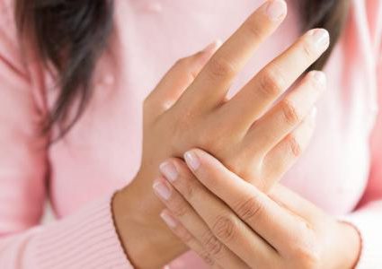 إشارة في اليدين تعني ارتفاع مستوى الكوليسترول الضار