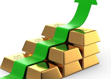 الذهب يصعد ليحوم قرب أعلى مستوياته