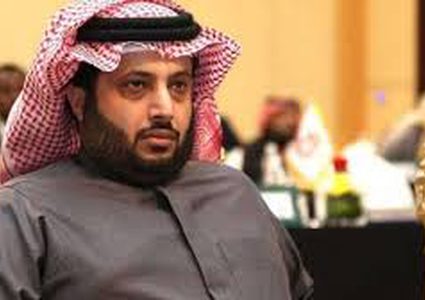 تركي آل الشيخ يوجه رسالة لمتابعيه بعد أنباء عن تدهور صحته