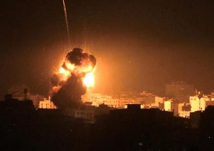 طائرات الاحتلال تستهدف عدة مواقع في قطاع غزة