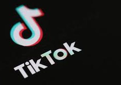 مالك تطبيق" تيك توك" يتهم فيسبوك بالسرقة والتشويه