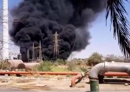 حريق ضخم في ايران يستهدف مدينة صناعية ومركبا تجاريا