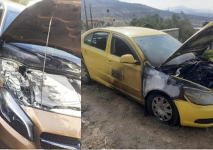 مستوطنون يحرقون سيارتين ويخطون شعارات عنصرية بقرية فرعتا