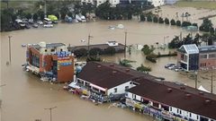 كوريا الجنوبية: مقتل 12 شخصا وفقدان 14 اخرين جراء الأمطار الغزيرة