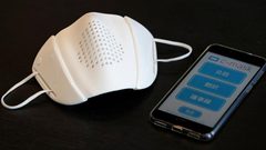 كمامة ذكية يمكنها التعامل مع 8 لغات عالمية