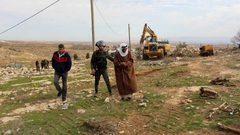 الخليل: الاحتلال يخطر بهدم 4 مساكن شرق يطا