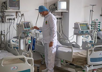 تعليق الاجازات السنوية للطواقم الطبية في المغرب بسبب كورونا