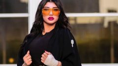 الفاشينيستا الكويتية سارة الكندري تعلن اعتزالها
